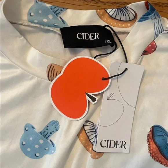 Cider Whimsical Mushroom Print Top - Picture 2 of 2